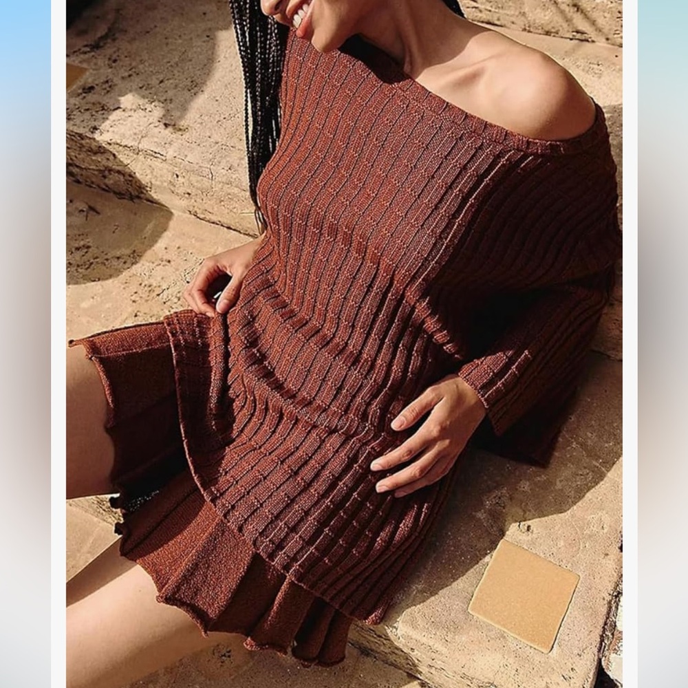 Elegant Ribbed Knit Dress in Rich Brown